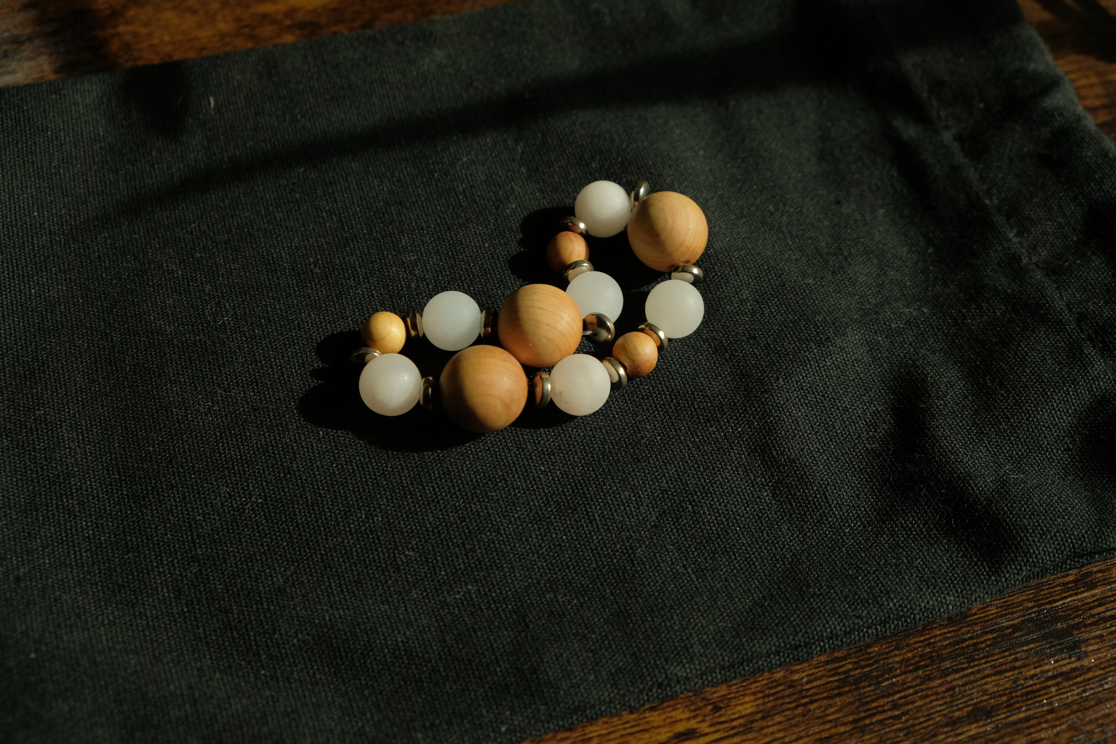 Stretchy Fidget Bracelet - Golden Sandalwood + Aventurine
