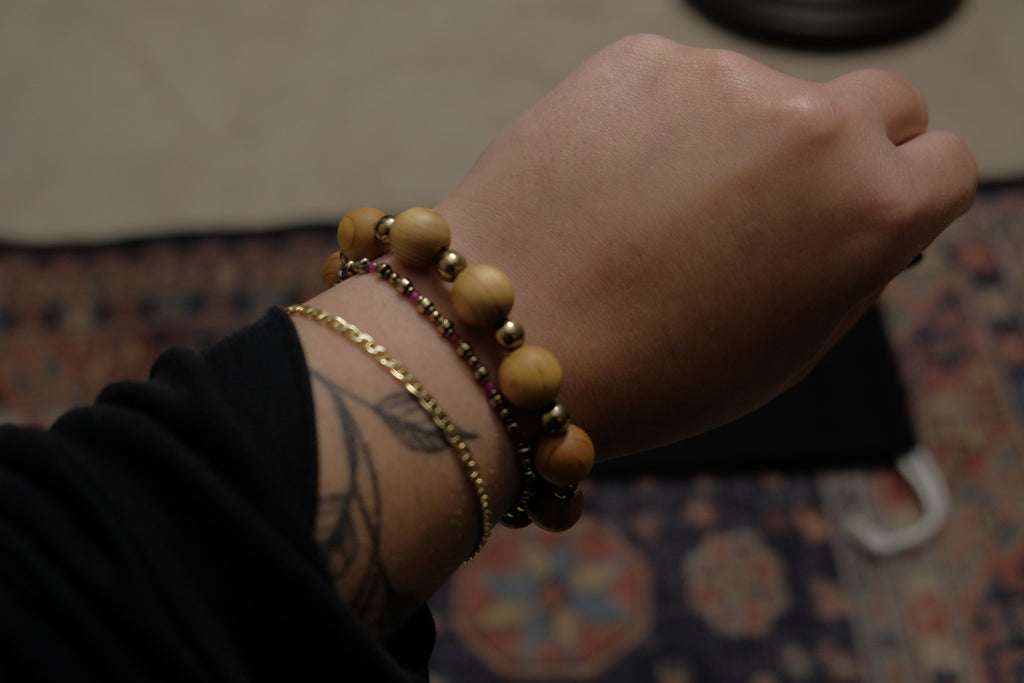 Stretchy Fidget Bracelet - Golden Sandalwood